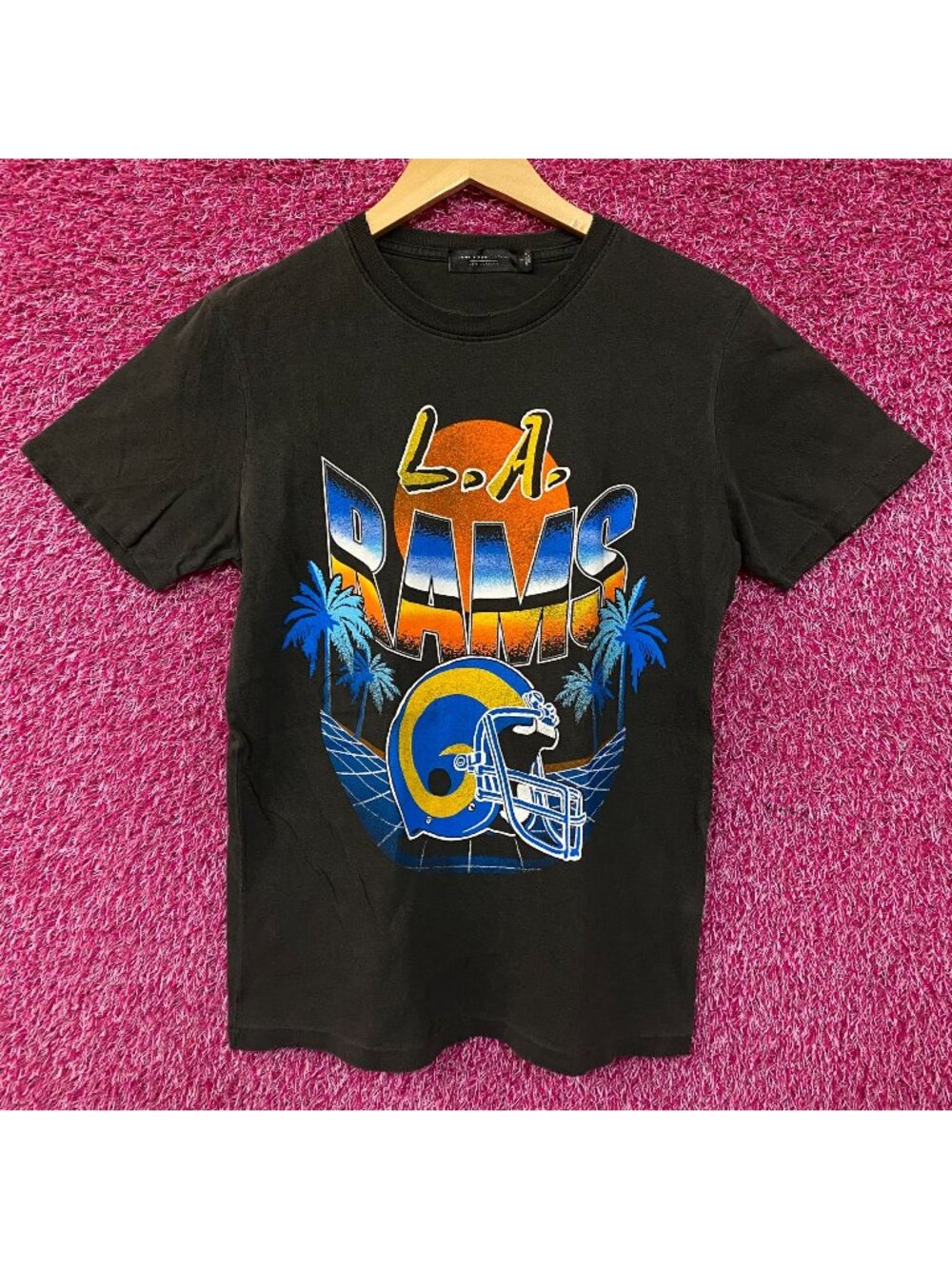 Junk Food Clothing Los Angeles Rams Sunset Vintage Style Tee Small